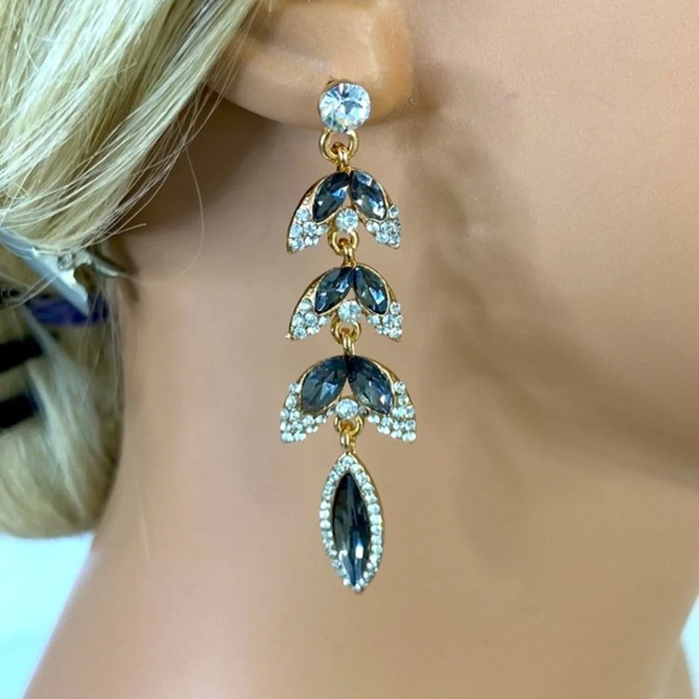 Sparkly Lightweight Mini Chandelier Crystal Dangle Earrings - Picture 7 of 7